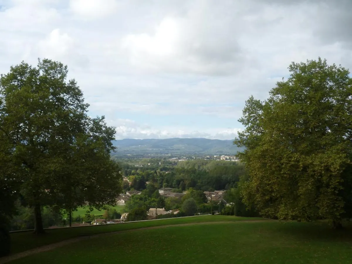 Chateau Des Charmes Guereins