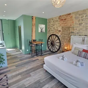 https://appartement-centre-ville-avec-terrasse-rustique.inbrittany.com