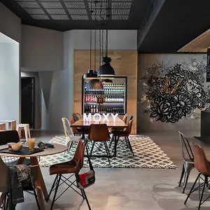 Moxy Lyon Airport Colombier-Saugnieu