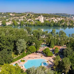 https://camping-du-pont-davignon.fr-provencehotel.com